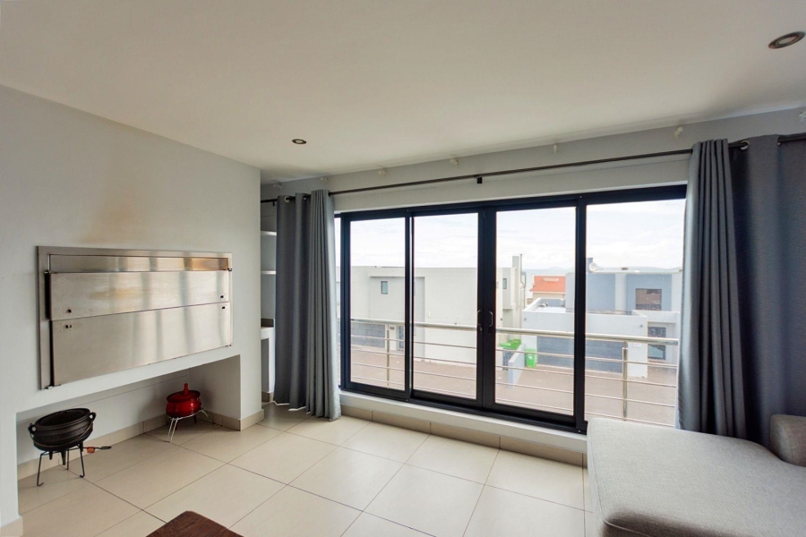 5 Bedroom Property for Sale in Calypso Beach Western Cape